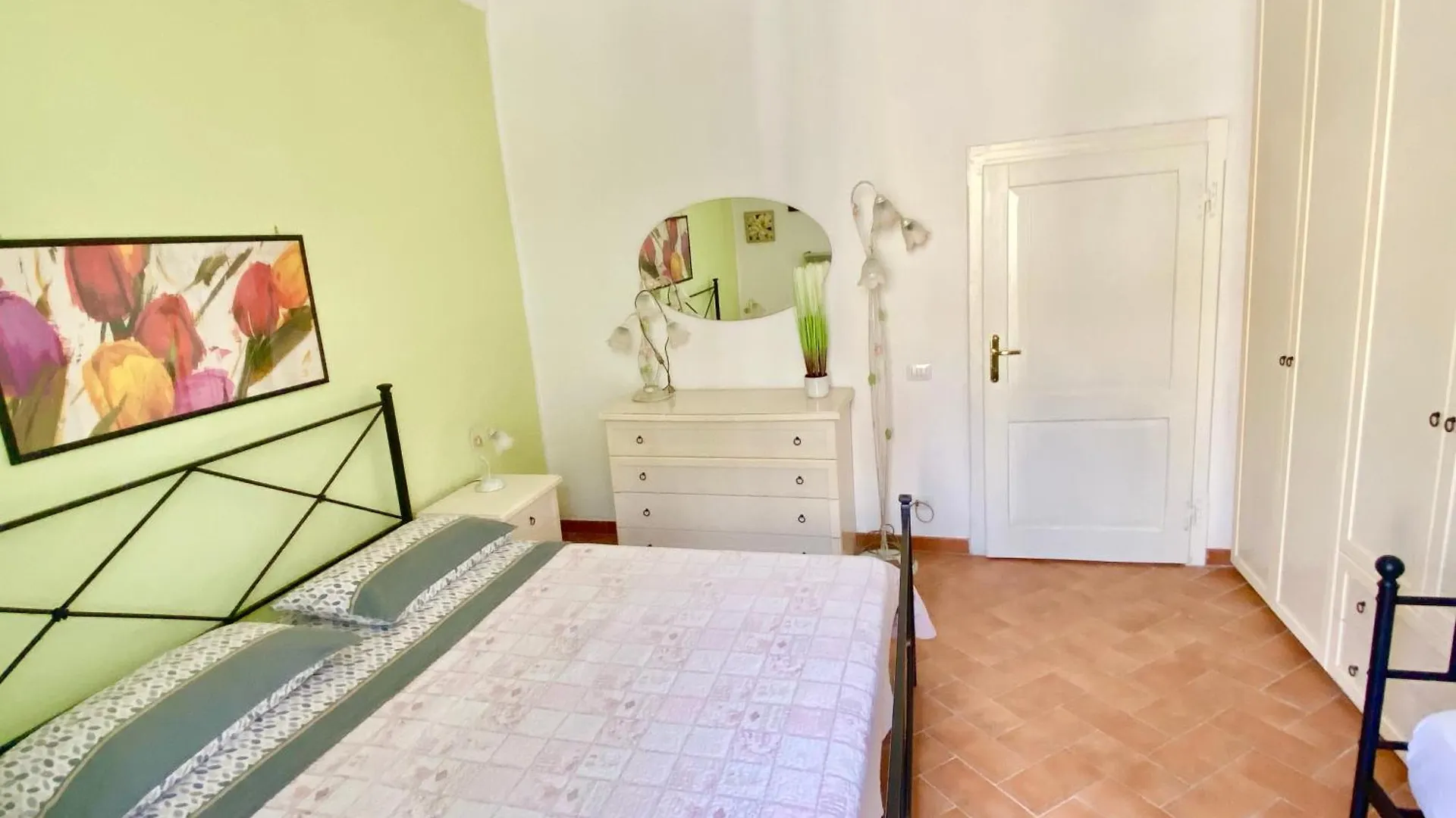 Urban Garden Apartment Manciano Italy